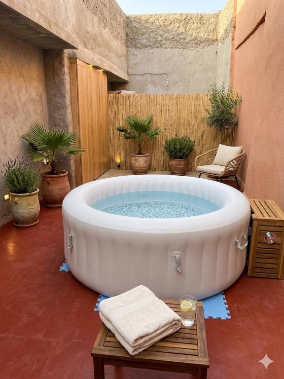 Villa avec Jacuzzi et vue montagne près d'Agadir - B&B Azrarag