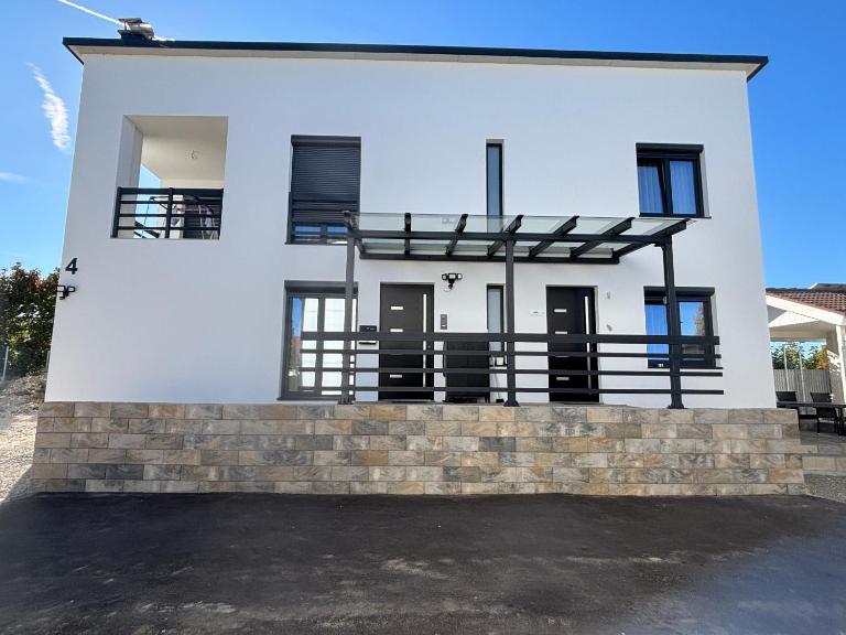 Ferienwohnung Mina - B&B Münsingen