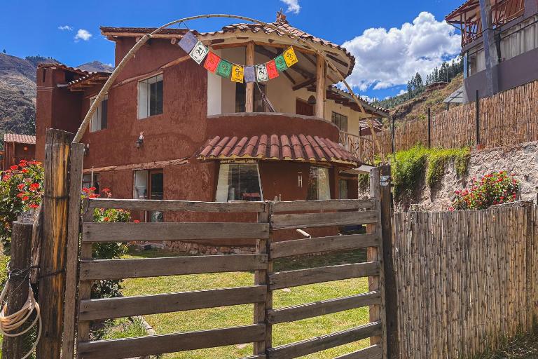 Creative Home in Rinconada Pisac - private rooms with shared garden & balcony - B&B Pisac