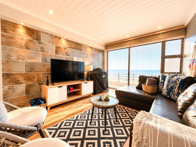 Coastal Hospitality - De Valle 65 - B&B Mossel Bay