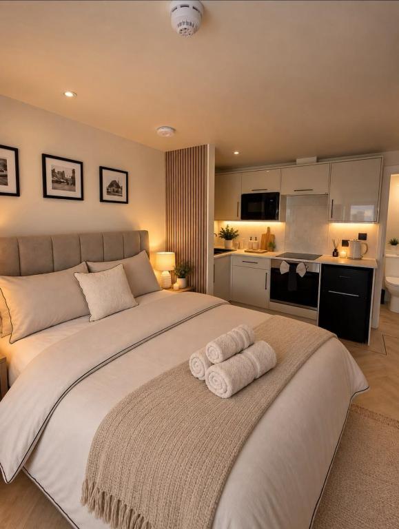 Luxury Garden Studio Perfect for Work & Stays - Ferienwohnung Kent