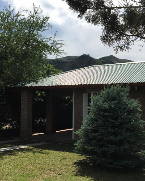 Casa Santa Rosa con gran patio y rio ideal para familias - B&B Santa Rosa de Calamuchita
