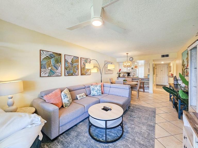 Point East New Smyrna beach condo - B&B New Smyrna Beach