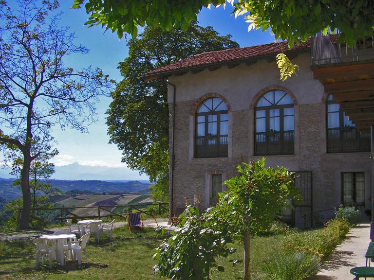 Casa Branzele - B&B Trezzo Tinella