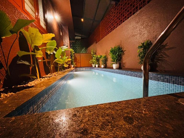 Milaano Orchids, Family & Couple Villa with Private Indoor Pool - Ferienwohnung Wanda