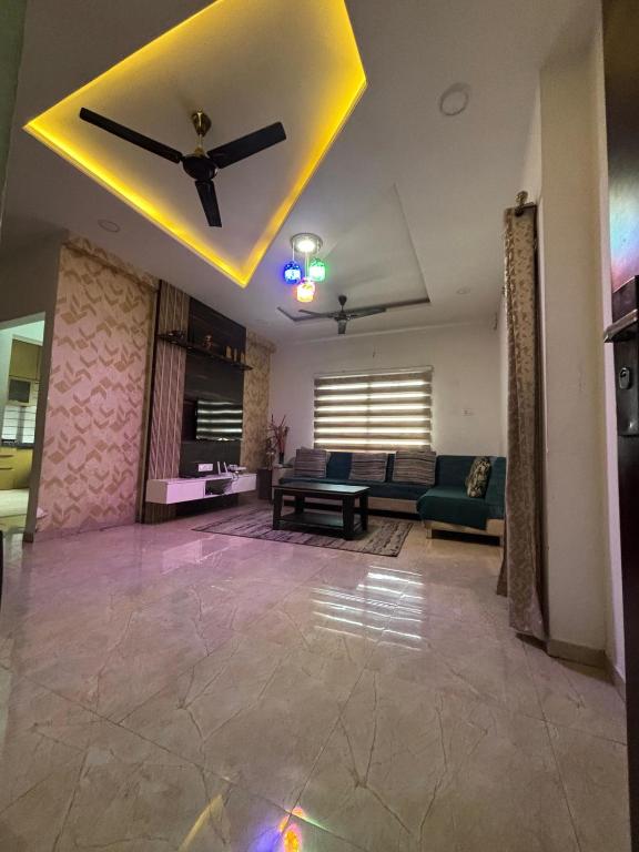 Avenaa 2BHK Flat Narendra Nagar Nagpur - Chambres d'hôtes Nagpur