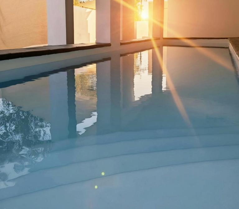 Perfect Poolside Penthouse - Family Comfort - Chic and Modern - Fully Equipped - B&B Flic en Flac