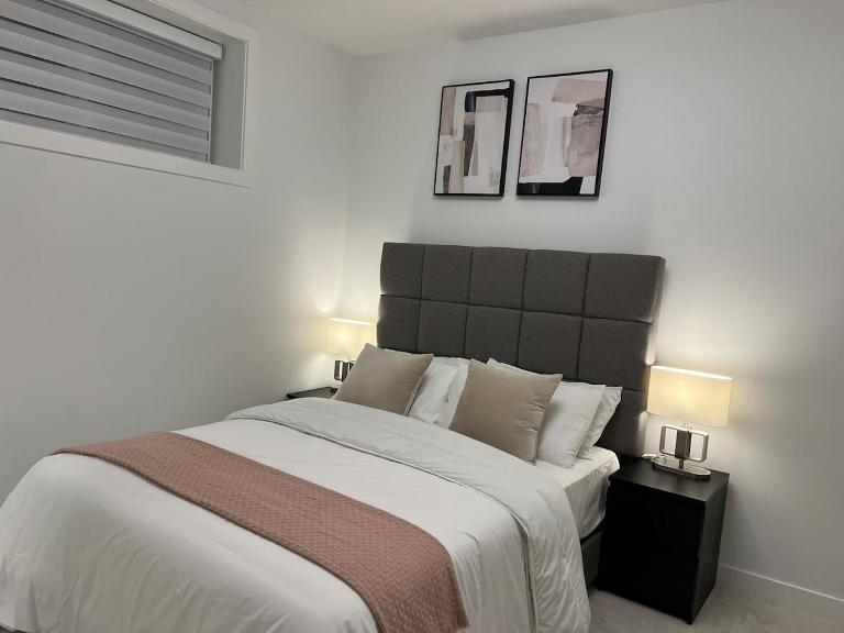 Cozy home away from home - Ferienwohnung Calgary