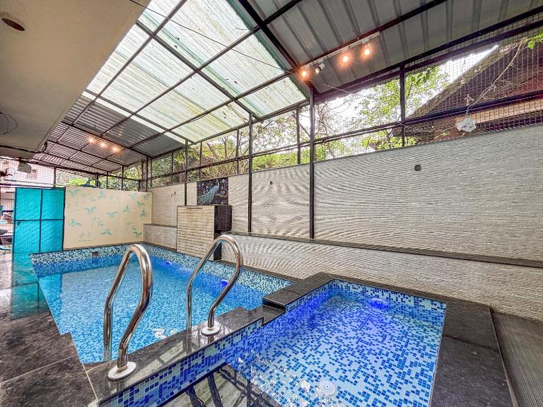Sam Villa - 3 Bhk ll Pvt Pool ll Ac rooms ll WiFi ll Tv - B&B Lonavla