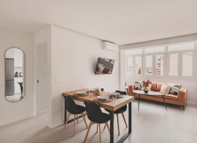 Apartamento en Villaverde Alto frente estación - Chambres d'hôtes Madrid
