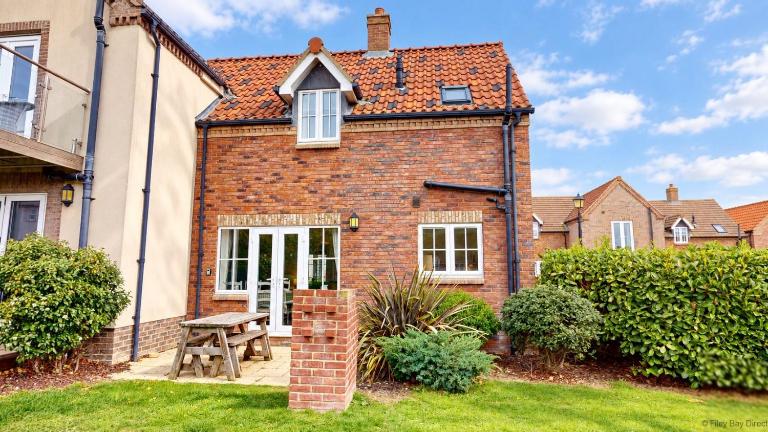 Anchor Down, The Bay, 2 bedrooms, patio, free parking, 2 small or 1 medium dog welcome - Ferienwohnung Filey