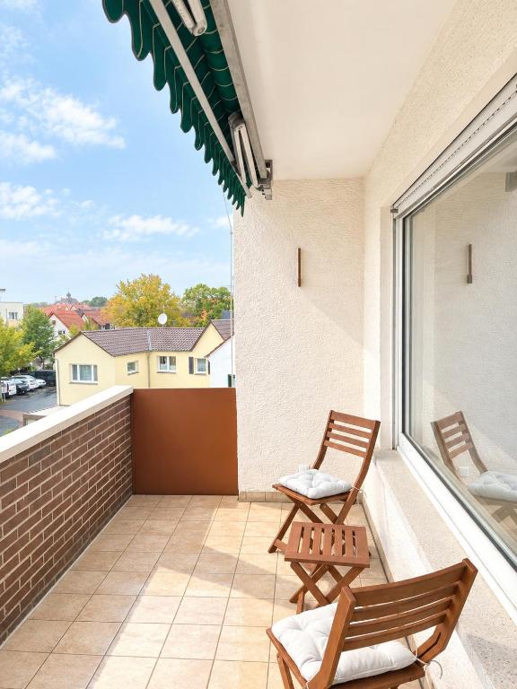3 Schlafzimmer und Balkon nähe Flughafen - Chambres d'hôtes Mörfelden-Walldorf