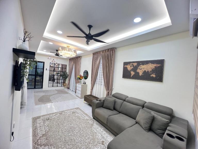 Amika Homestay Sitiawan - B&B Sitiawan