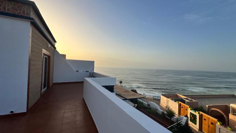 DreamCatcher Bohemian BREATHTAKING Views steps to BEACH - Ferienwohnung Mirleft