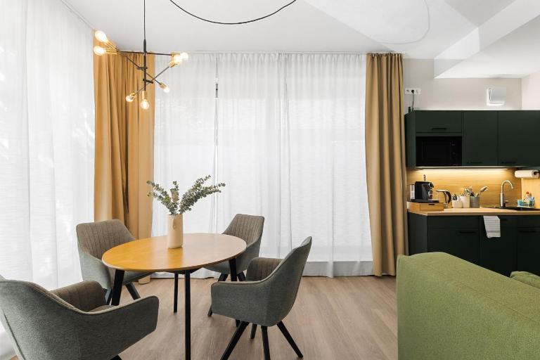 2-Zimmer Apartment - Parken - Nähe Stadtpark, Altstadt, U-Bahn - Chambres d'hôtes Nuremberg