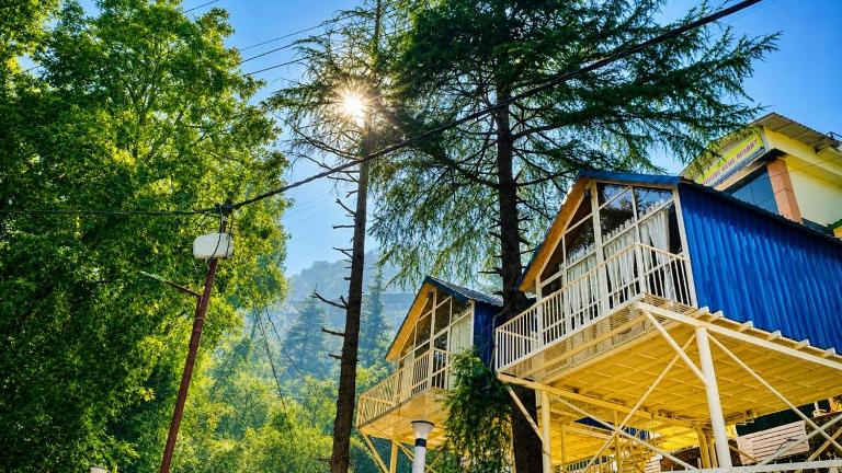 The Palace by Boho Travelista - Bed and Breakfast Bhimtal