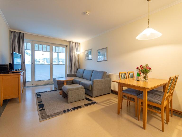 Dünenpark Binz - Komfort Ferienwohnung mit 2 Schlafzimmern und Balkon im Obergeschoss 008 - Chambres d'hôtes Ostseebad Binz
