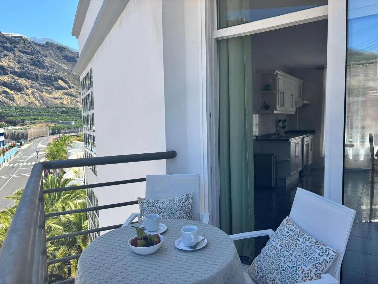 Cozy apartment in Puerto de Naos 45 m² mountain view - Chambres d'hôtes Puerto Naos