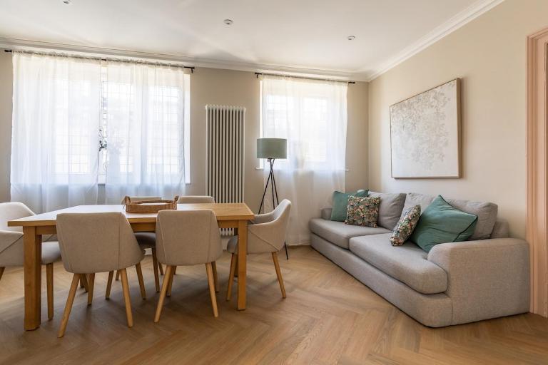23 - Central 3-Bed Flat with Parking on Bathwick Street - B&B Bath
