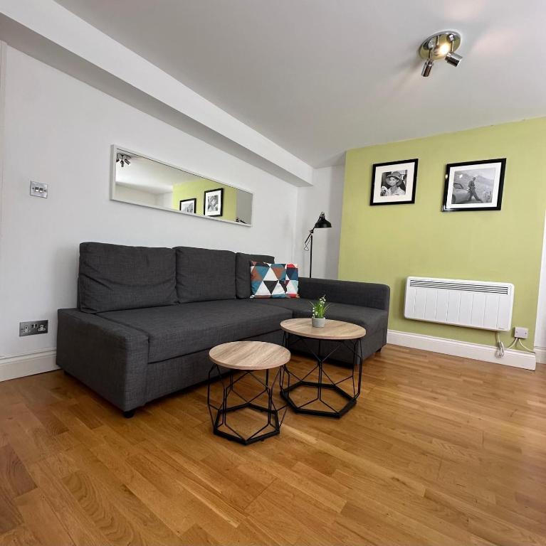 Apt 3, Soho Apartments 2nd & 3rd floors by Indigo Flats - B&B London