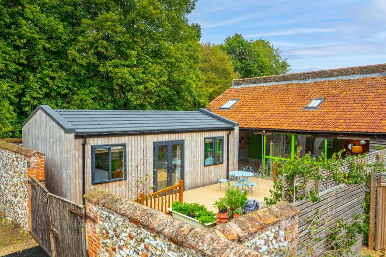 The Able Stables - Hewie's Cottage - B&B East Rudham