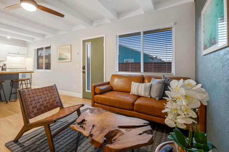 Downtown Haven, Patio, Near Dining - Ferienwohnung Vista