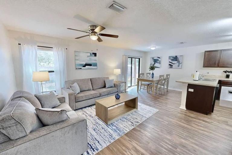 Brooksville Retreat! 3 Bed, 2 Bath! - B&B Brooksville