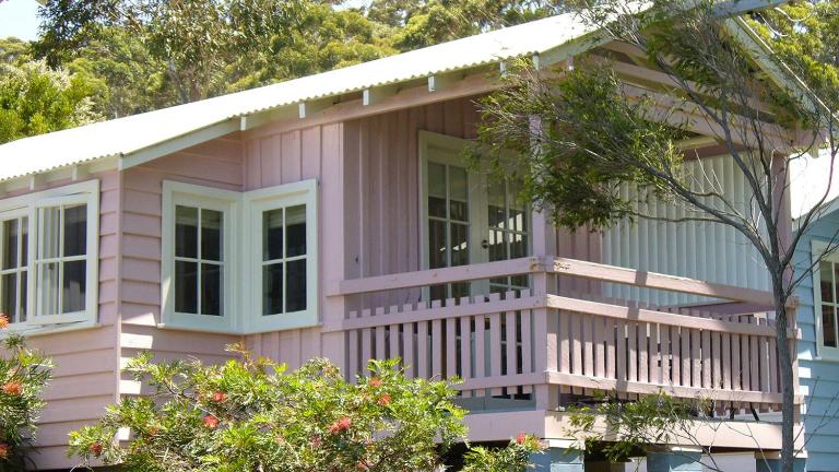 Rose by Hyams Beach Seaside Cottages - Bed and Breakfast Hyams Beach