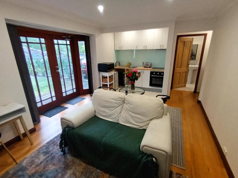 Fantastic Bush Views Birds and Wildlife, Central Location - B&B Killawarra