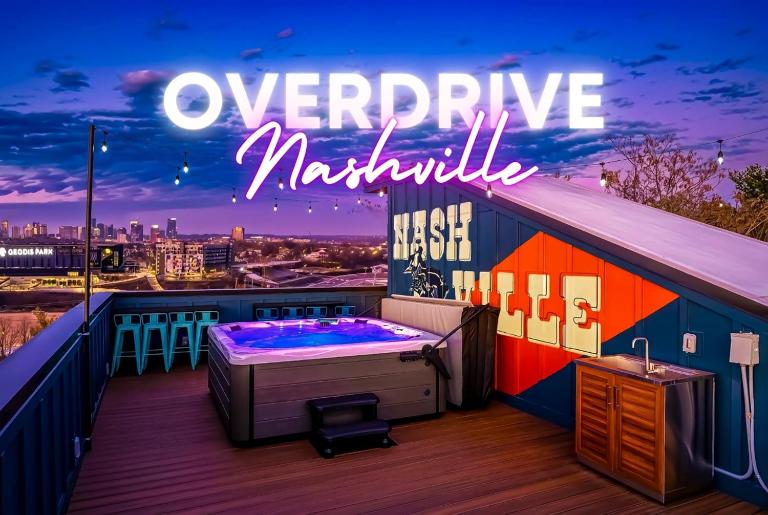Rooftop Deck Hot Tub & Game Room in Nashville - B&B Nashville