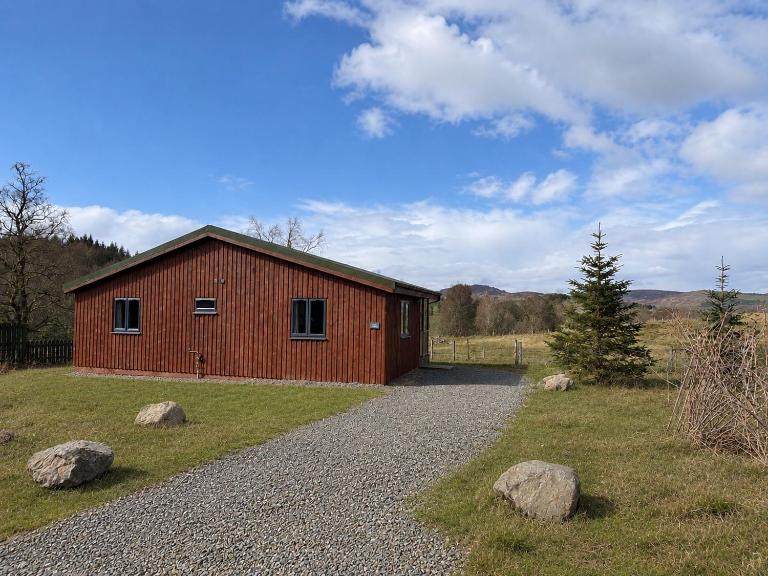 Azalea Lodge 2 with Wood Burning Hot Tub - B&B Kingswood