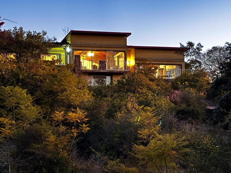 Bateleur Nature Reserve & Stamvrug Hiking Trails - B&B Modimolle