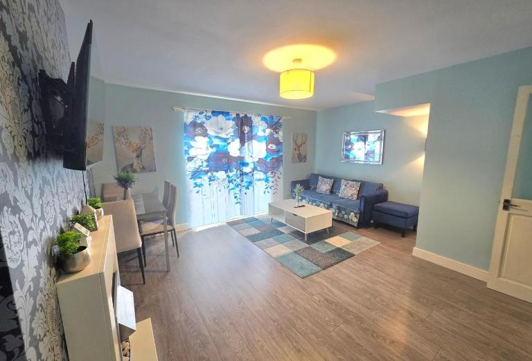 The East End Gateway Minutes to City & Loch Lomond - B&B Glasgow