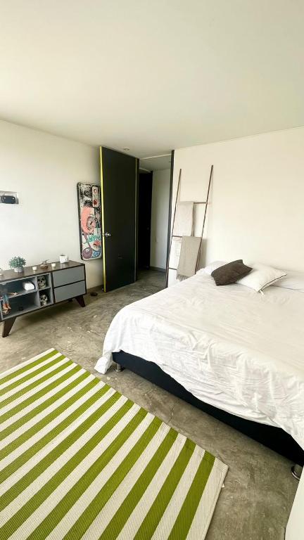 Hermosa habitación amoblada en Centro Internacional - Chambres d'hôtes Bogota