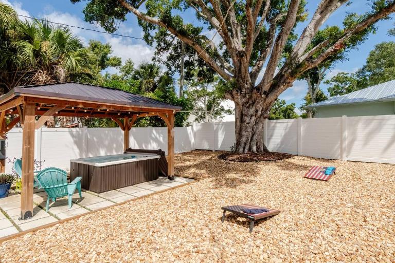 Annies Escape - Private Hot Tub - Near Siesta Key - VR25-00183 - Ferienwohnung Sarasota