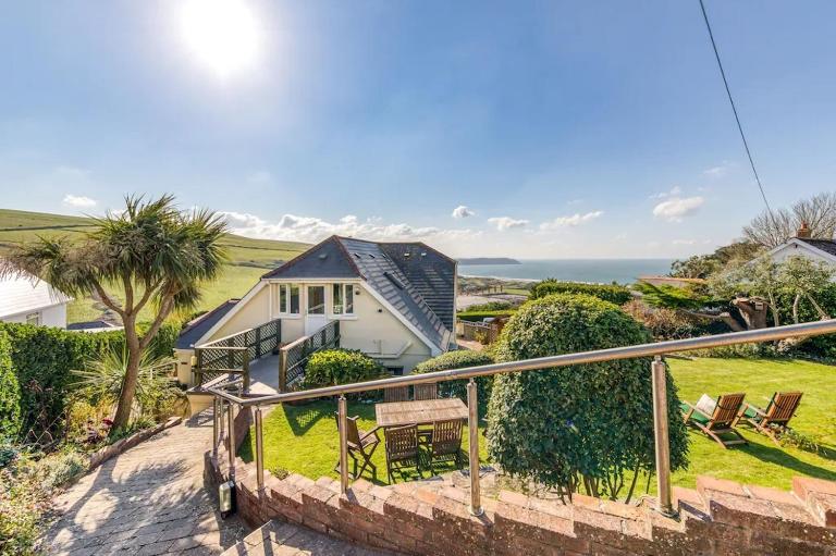 Upover, 7 Bedroom House, Sleeps 12 - Bed and Breakfast Woolacombe