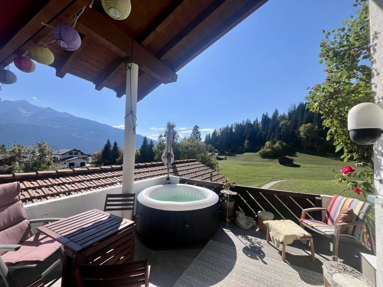 Family home in Laax with stunning views - Chambres d'hôtes Laax