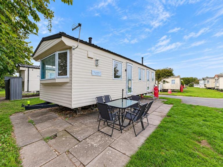 Cosy 8 Berth Caravan Near To Skegness At Southview Holiday Park Ref 33012B - Bed and Breakfast Skegness