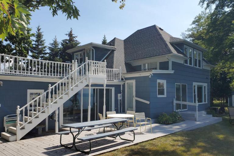 Lakefront Apt w/ Sweeping Views in St Joseph - Ferienwohnung Saint Joseph