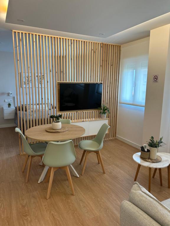 Altamira 216 Urban Suites Apartments - B&B Santander