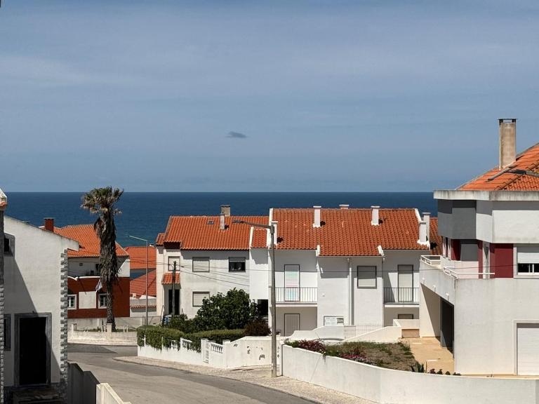 Work With a View - Live & Work by the Atlantic - B&B Santa Cruz