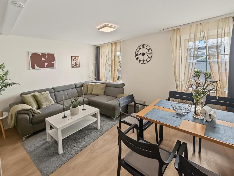 Casa Lauriacum - Gemütliche Wohnung in Enns - Chambres d'hôtes Enns