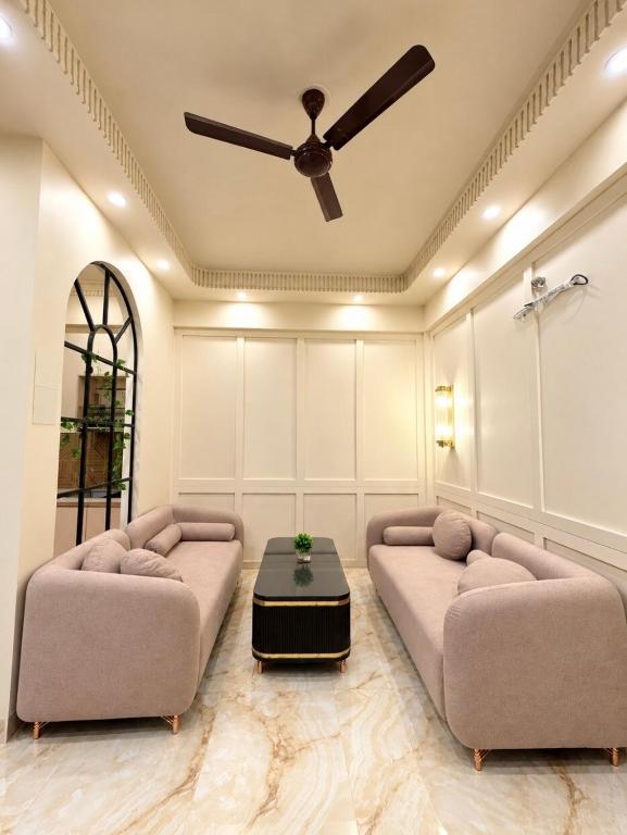 Chic 1BHK Apartment Luxury River & Valley Views - B&B Rishīkesh