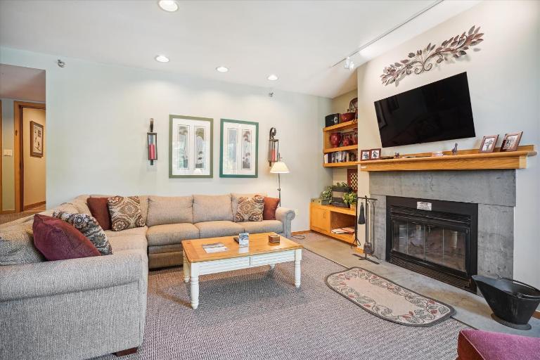 Highridge Condo Unit D14 - B&B Killington