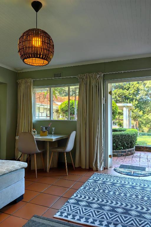 Dragonfly Cottage - B&B Kloof