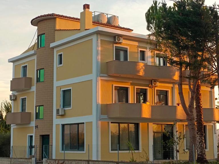 Vila M&D - Ferienwohnung Divjakë