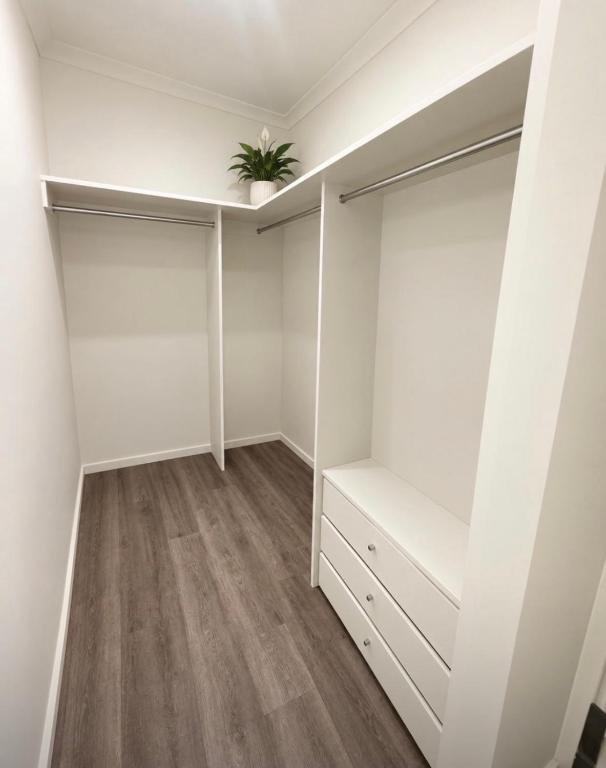 18 trefoil rd - B&B Toronto