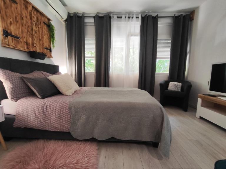 Rubica - "green window" studio apartment - B&B Fiume