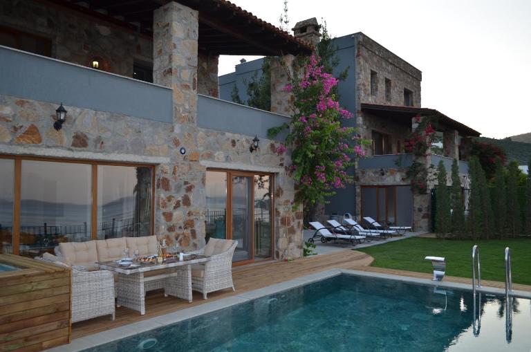 Mira luxury villa - B&B Torba