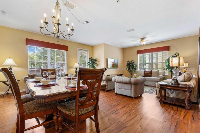 Stylish Condo at Vista Cay Resort Minutes to WDW - B&B Orlando